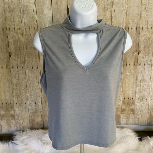 High Neck Keyhole Blouse - Picture 2 of 6